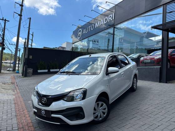 TOYOTA ETIOS 1.5 X SEDAN 16V FLEX 4P MANUAL